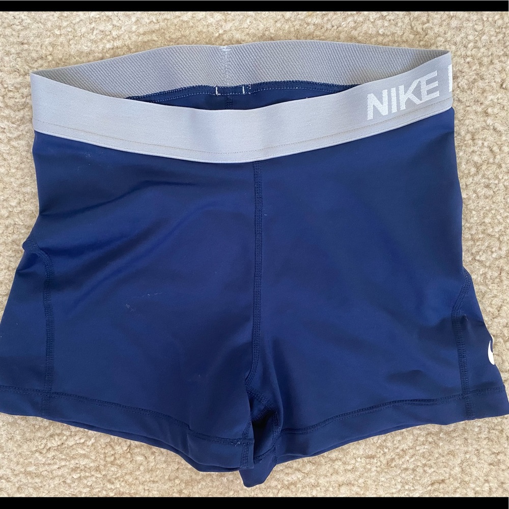 Nike Pro